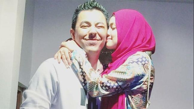 Potret Puteri Sarah And Suami Syamsul Yusof Aktor Munafik Yang Poligami