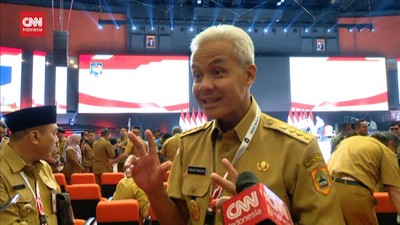 img-title VIDEO: Ganjar Tanggapi Jokowi Soal Dana APBD Mengendap di Bank