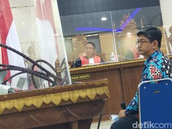 Mahasiswa Jalur Suap Unila Tidak Disanksi, Warek II: Biar Seleksi Alam