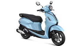 Adu Irit Honda Beat dan Yamaha Grand Filano Hybrid