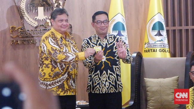 Ketua Umum Partai Golkar Airlangga Hartarto menyebut tengah mempersiapkan Ridwan Kamil untuk maju di Pilgub Jakarta 2024.