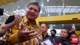 Airlangga: Golkar-Gerindra Beri Tiket Ridwan Kamil Maju Pilkada Jabar