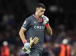 Scaloni Soal Selebrasi Nyeleneh Emi Martinez: Kayak Bocah
