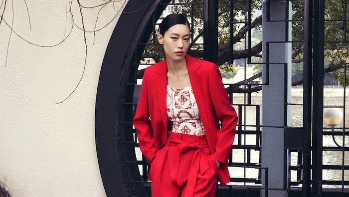 img-title BeauPicks: Ide Padu Padan Celana Nuansa Serba Merah untuk Rayakan Imlek