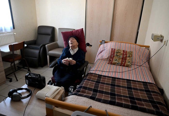 118 year-old French catholic nun Lucile Randon speaks to the press at the Saint-Catherine-Laboure nursing home where she lives in Toulon, southern France, on April 26, 2022, after becoming the world's oldest known person following the death announced the day before of a Japanese woman one year her senior. - Lucile Randon, known as Sister Andre, was born in southern France on February 11, 1904, when World War I was still a decade away. (Photo by Christophe SIMON / AFP) / The erroneous mention[s] appearing in the metadata of this photo by Christophe SIMON has been modified in AFP systems in the following manner: [Lucile Randon] instead of [Andre Randon]. Please immediately remove the erroneous mention[s] from all your online services and delete it (them) from your servers. If you have been authorized by AFP to distribute it (them) to third parties, please ensure that the same actions are carried out by them. Failure to promptly comply with these instructions will entail liability on your part for any continued or post notification usage. Therefore we thank you very much for all your attention and prompt action. We are sorry for the inconvenience this notification may cause and remain at your disposal for any further information you may require. (Photo by CHRISTOPHE SIMON/AFP via Getty Images)