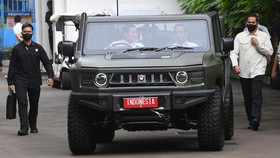 Prabowo Ucapkan Selamat Ulang Tahun ke Jokowi, Unggah Foto Semobil