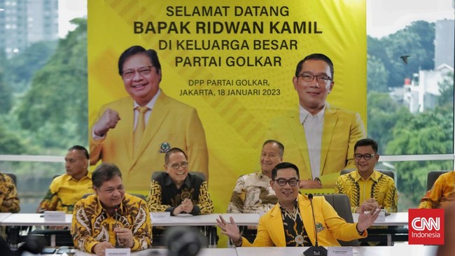 Gubernur Jawa Barat Ridwan Kamil (RK) mengaku memiliki tiga alasan mengapa akhirnya dirinya memutuskan untuk berlabuh ke Partai Golkar.