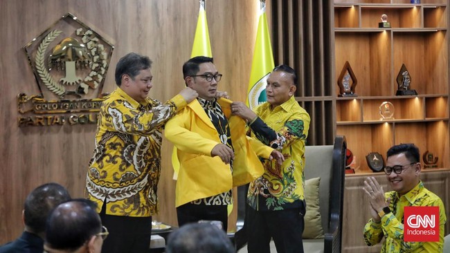 Ketua Umum Partai Golkar Airlangga Hartarto merespons hasil survei elektabilitas Ridwan Kamil (RK) nan berada di posisi ketiga di Pilgub Jakarta.