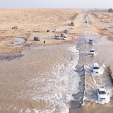 8 Penampakan Keanehan di Arab Saudi, Gunung Menghijau-Gurun Pasir Jadi Sungai