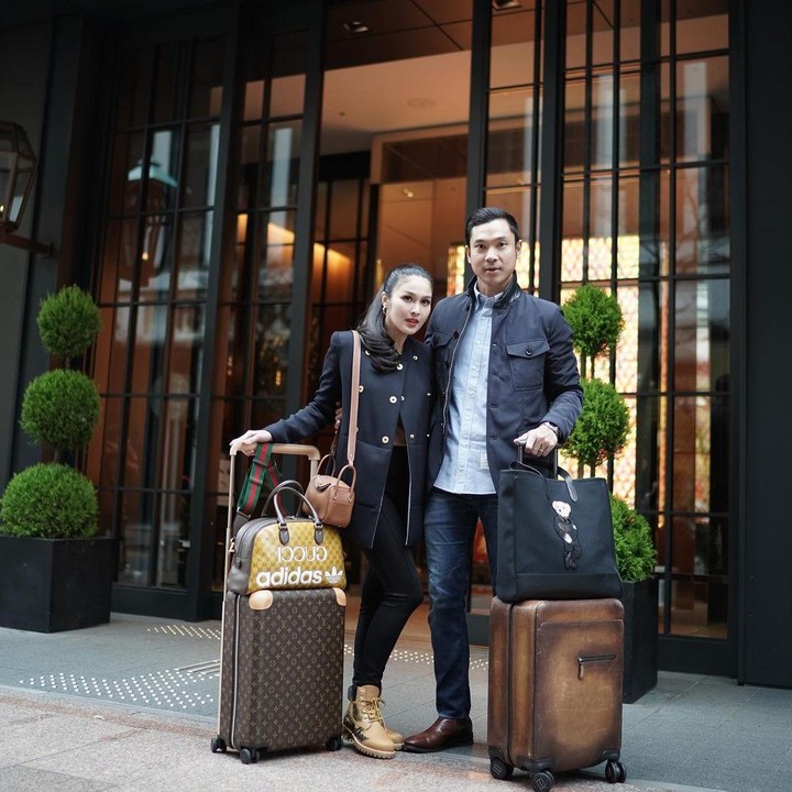 <p>Sandra Dewi dan sang suami, Harvey Moeis, menjadi pasangan manis yang menyorot perhatian. Keduanya selalu terlihat romantis dan menuai pujian dari publik. (Foto: Instagram @sandradewi88)<br /><br /><br /></p>