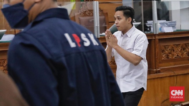 Jaksa Agung Muda Bidang Tindak Pidana Umum Fadil Zumhana mengatakan Bharada E termasuk sebagai pelaku pembunuhan yang menewaskan Brigadir J.