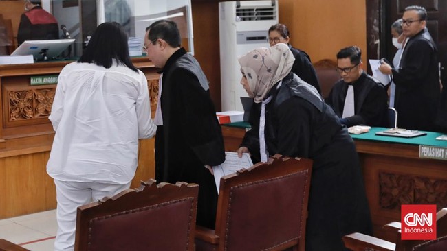Jaksa menyebut kerja tim penasihat hukum Putri juga tidak profesional karena memojokkan Brigadir J, korban pembunuhan berencana Ferdy Sambo.