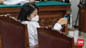 Menangis Bacakan Pleidoi, Putri Candrawathi Berkukuh Diperkosa Yosua