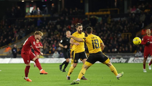 Seorang Youtuber bernama Daniel Jarvis mengaku sebagai orang yang merencanakan kemunculan suara desahan di pertandingan Wolves vs Liverpool.