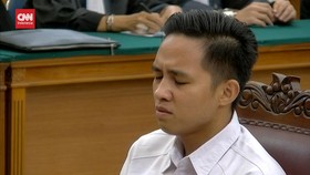VIDEO: Dituntut 12 Tahun, Eliezer Menangis dan Pendukung Histeris
