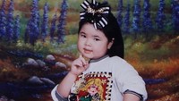 <p>Tina Toon sempat meramaikan dunia hiburan di era 2000-an. Perempuan bernama lengkap Agustina Hermanto ini merupakan mantan aktris cilik. (Foto: Instagram @tinatoon101)</p>
