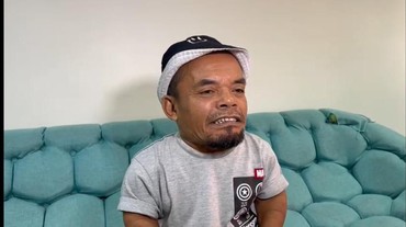 img-title Inspiratif, Cerita Ucok Baba Berjuang demi Pendidikan Anak