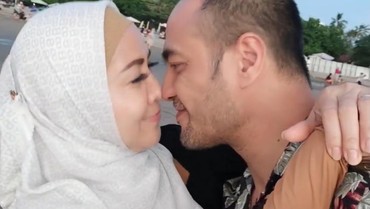 img-title Venna Melinda Siap Lawan Gertakan Ferry Irwan, Hotman Paris Pasang Badan