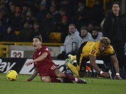 Wolves vs Liverpool Baru Mulai, Seru, Eh Tiba-tiba Mati Lampu di Stadion