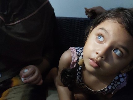 Secercah Sinar Hidup untuk Mata Si Kecil Zahida
