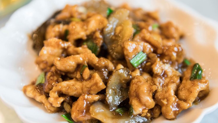 1077176576 Chinese dishes : Shanxi Fried Boiled Pork With Sea cucumber