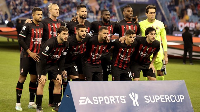 AC Milan sedang dalam kondisi buruk. Hal itu terlihat dalam beberapa laga terakhir yang mereka mainkan.