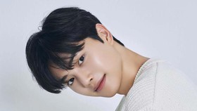 Song Kang Tulis Surat untuk Fan Jelang Masuk Wamil Besok