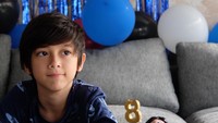 <p>Sejak masih kecil, Jeremiah Alric Dimitri sudah menuai pujian karena parasnya yang tampan, Bunda. (Foto: Instagram @jeremiahalricdimitri)</p>