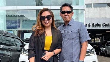 img-title Cerita TikToker Farida Zulfa Menikah dengan Pria 20 Tahun Lebih Tua