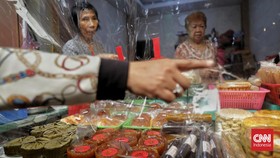 FOTO: Geliat Pasar Pancoran Glodok Jelang Perayaan Imlek