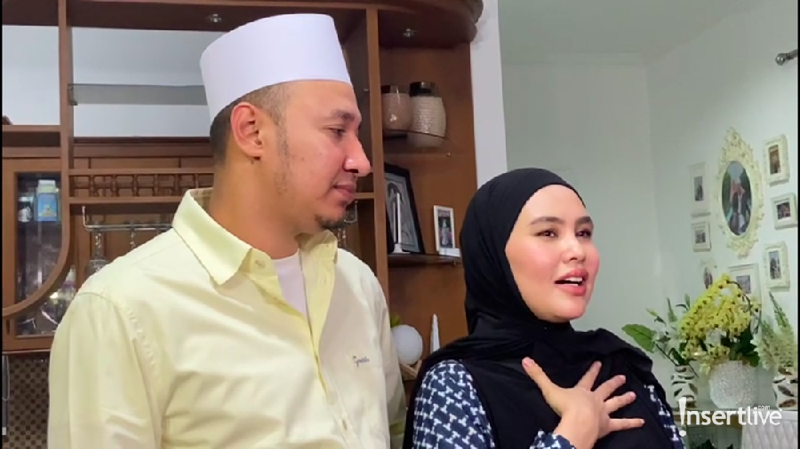 Habib Usman dan Kartika Putri Habib Usman dan Kartika Putri