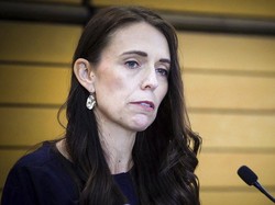 Air Mata Tertahan PM Selandia Baru Jacinda Saat Undur Diri Tiba-tiba