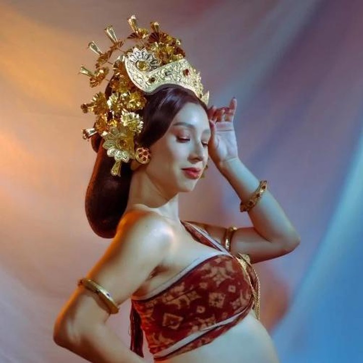 <p>Jelang persalinan, Jennifer memang lebih sering berbagi soal kabar kehamilannya. Ia juga kerap memamerkan baby bump kehamilan keempatnya di media sosial. (Foto: Instagram @jenniferbachdim)</p>