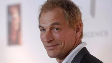 Aktor Julian Sands Hilang Saat Mendaki Gunung