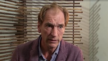 img-title Ini Penyebab Kematian Aktor Julian Sands Usai Hilang Saat Mendaki