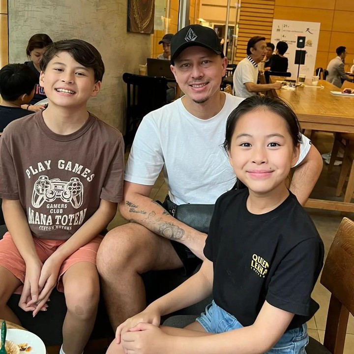 <p>Tak lagi sibuk di dunia hiburan, Pierre Roland kini memiliki banyak waktu untuk dihabiskan bersama keluarganya. (Foto: Instagram @pierrerolandc)</p>