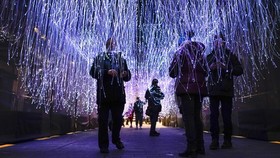 FOTO: Warna-warni Festival Cahaya Musim Dingin di London