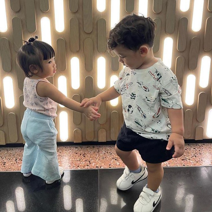 <p>Mona Ratuliu terlihat mendukung Nola dengan ikut berkomentar, "Ciyeciyeciyeeeeee. Jangan kasih kendoooorrr baliiiintttt," tulisnya di kolom komentar. (Sumber: Instagram @riafinola)</p>