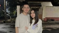 <p>Penyanyi dangdut Nella Kharisma, tengah diliputi kebahagiaan. Wanita 28 tahun ini tengan hamil anak kedua, Bunda. (Foto: Instagram @nellakharisma)</p>