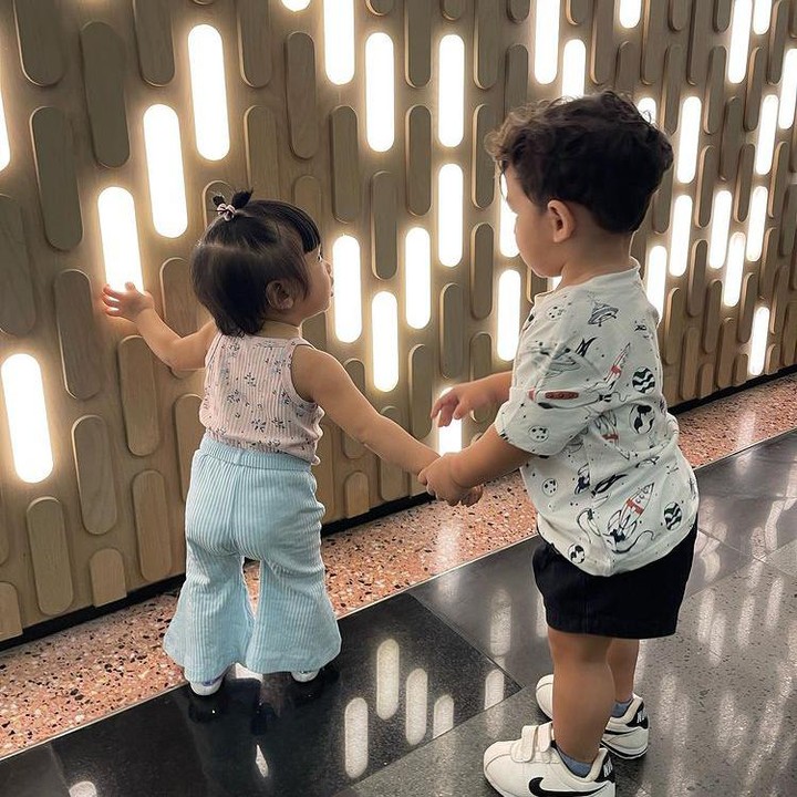 <p>Potret playdate kedua balita ini pastinya mengundang banyak komentar Netizen yang juga ikut merasa gemas. (Sumber: Instagram @riafinola)</p>