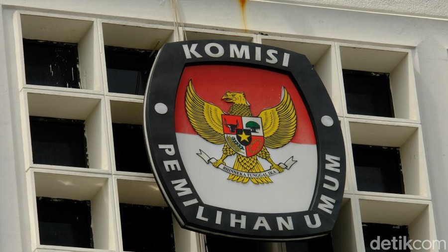 PPK, PPS, KPPS adalah Panitia Pemilihan Kecamatan, Panitia Pemungutan Suara, dan Kelompok Penyelenggara Pemungutan Suara. Ketiganya adalah bagian dari Pemilu.