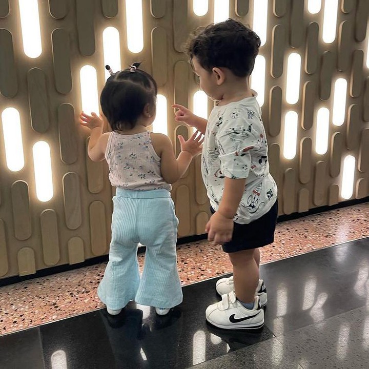 <p>"Seneng banget balint udh ketemu aja sama jodohnya sedari dini," komentar salah satu Netizen dengan akun @eki*********. Hihihi, kedua balita ini memang terlihat akrab dan enggak berantem lho. (Sumber: Instagram @riafinola)</p>