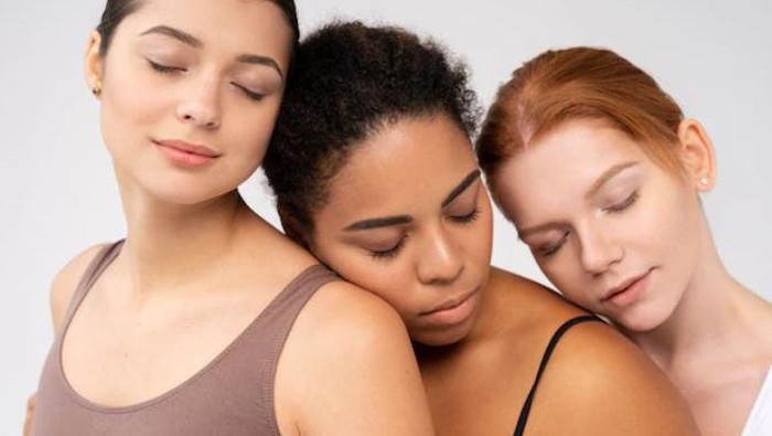 img-title Tipe-tipe Shades Bedak dan Foundation yang Beauties Wajib Tahu! Cek Kamu Cocok yang Mana?