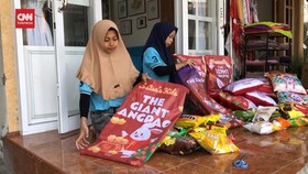 VIDEO: Amplop Angpao Jumbo Laris Manis Jelang Imlek