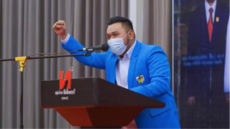 Nama Muhammad Iqbal Linus atau akrab disapa Iqbal Linus semakin dikenal luas saat ia resmi dilantik sebagai Ketua DPD