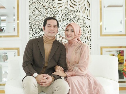 Ricky Perdana Cerita Kehamilan Ketiga Sang Istri, Kali Ini Lebih Lahap Makan & Naik 7 Kg