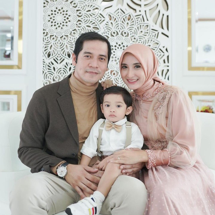 <p>Ricky Perdana dan Chaca Thakya resmi menikah pada 9 Juli 2016. Keduanya dikaruniai anak pertama berjenis kelamin laki-laki pada 12 Agustus 2020. Anak pertama Ricky dan Chaca diberi nama Xavier Shaquille Perdana. (Foto: Instagram @chacathakya15/ @rickyperdana06)</p>