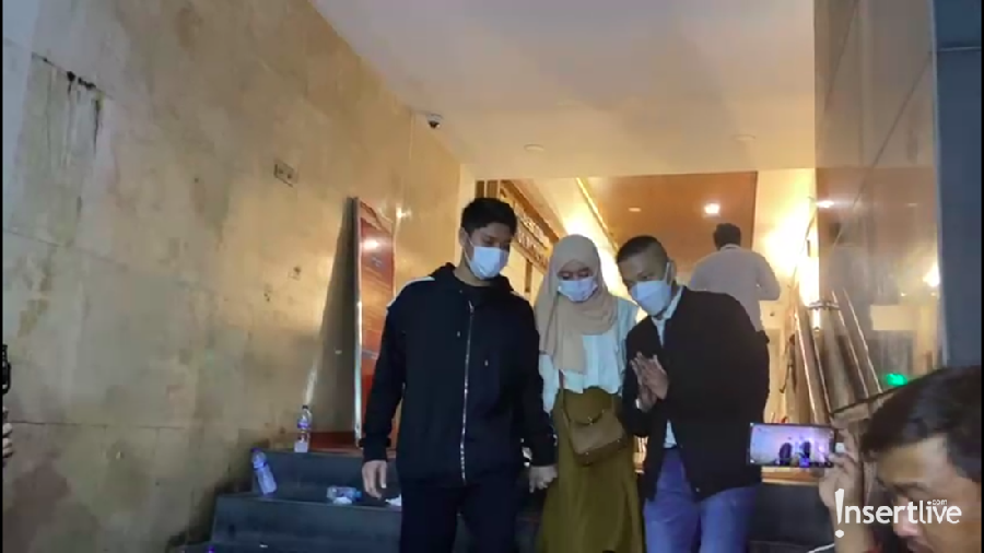 Lesti Kejora dan Rizky Billar ke Polda Tengah Malam, Ada Masalah Apa?