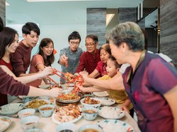 10 Makanan Khas Imlek yang Dipercaya Membawa Keberuntungan