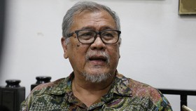 Aktor hingga Pegiat Teater Berduka Nano Riantiarno Meninggal